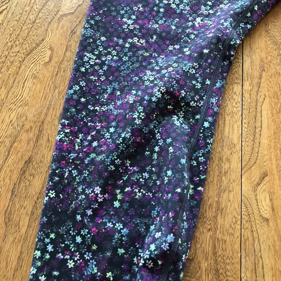 Lululemon Leggings size 20 - Picture 4 of 7